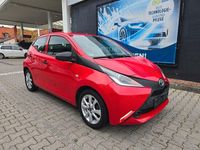Gebraucht Toyota Aygo 69 PS (50 kW) 2016 Rot Kleinwagen
