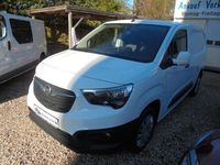 Używany Opel Combo Edition 102 KM (75 kW) 2022 Biały Minivan