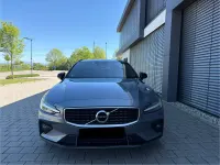 Gebraucht Volvo V60 R-Design 150 PS (110 kW) 2019 Grau Kombi