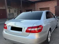 Gebraucht Mercedes E200 184 PS (135 kW) 2010 Silber Limousine