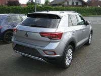 Gebraucht VW T-Roc Life 150 PS (110 kW) 2023 Pyrit silber metallic (metallic) SUV