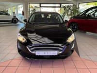 Używany Ford Focus Cool & Connect 101 KM (74 kW) 2019 Czarny Kombi
