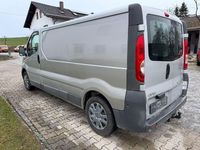 Gebraucht Opel Vivaro 114 PS (83 kW) 2014 Silber Van / Kleinbus