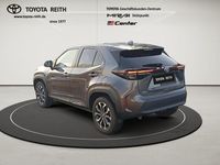 Gebraucht Toyota Yaris Hybrid Connect Style 116 PS (85 kW) 2023 Marlingrau metallic Limousine