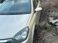 Usata Opel Astra 105 CV (77 kW) 2005 Utilitaria
