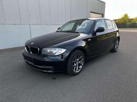 Gebraucht BMW 118 143 PS (105 kW) 2011 Black sapphire metallic Kleinwagen