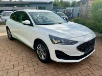 Gebraucht Ford Focus Titanium 125 PS (91 kW) 2023 Weiß Limousine