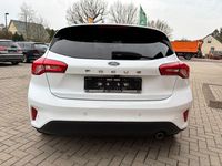 Brugt Ford Focus Cool & Connect 125 HK (91 kW) 2019 Hvid Sedan