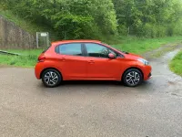 Gebraucht Peugeot 208 83 PS (61 kW) 2019 Orange Kleinwagen