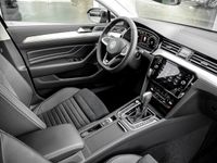 gebraucht VW Passat Variant Elegance 2.0 TSI DSG IQ.Light AHK 19" Standh. K...