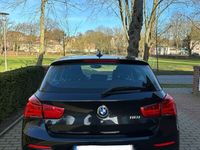 gebraucht BMW 118 1er i 25.200km Benzin 100kw/135PS schwarz Schaltgetriebe