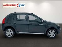 Gebraucht Dacia Sandero Stepway 84 PS (61 kW) 2012 Grau Limousine