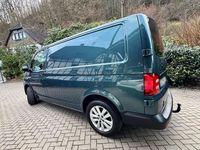 Gebraucht VW Transporter 150 PS (110 kW) 2019 Grün Van
