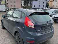 Gebraucht Ford Fiesta 100 PS (73 kW) 2014 Grau Kleinwagen