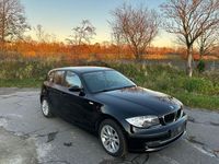 Gebraucht BMW 116 122 PS (89 kW) 2009 Schwarz Kleinwagen