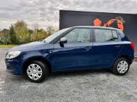 Używany Skoda Fabia 60 KM (44 kW) 2015 Niebieski Sedan/Limuzyna