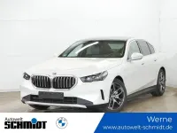 Gebraucht BMW 530e Sport Line 299 PS (219 kW) 2025 Weiß Limousine
