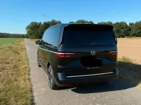 Gebraucht VW Multivan Style 150 PS (110 kW) 2024 Schwarz Van / Kleinbus