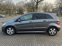 Gebraucht Mercedes B180 109 PS (80 kW) 2009 Grau Van / Kleinbus