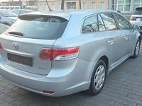 Gebraucht Toyota Avensis Sol 147 PS (108 kW) 2010 Silber Kombi