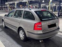 Gebraucht Skoda Octavia Elegance 150 PS (110 kW) 2006 Silber Kombi
