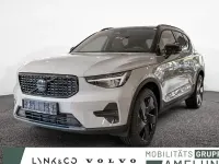 Neu Volvo XC40 Plus 163 PS (119 kW) 2025 Grau SUV
