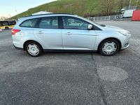 Usata Ford Focus 105 CV (77 kW) 2015 Argento Station wagon