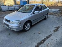 Gebraucht Opel Astra 75 PS (55 kW) 1998 Silber Limousine