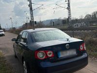 Gebraucht VW Jetta 105 PS (77 kW) 2008 Blau Limousine