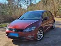 Gebraucht VW Golf VII 131 PS (96 kW) 2019 Rot Limousine
