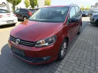 Gebraucht VW Touran Style 105 PS (77 kW) 2011 Rot Van / Kleinbus