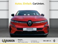 Używany Renault Megane E-Tech Evolution 160 kW (218 KM) 2024 Czerwony Sedan/Limuzyna