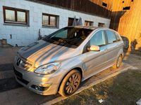 Gebraucht Mercedes B200 136 PS (100 kW) 2009 Silber Van / Kleinbus
