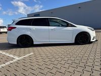 Gebraucht Ford Focus ST 250 PS (183 kW) 2015 Weiß Kombi