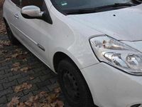 Gebraucht Renault Clio IV Collection 75 PS (55 kW) 2014 Weiß Limousine