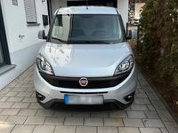Gebraucht Fiat Doblò 74 PS (54 kW) 2022 Silber Van / Kleinbus