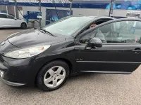 Gebraucht Peugeot 207 96 PS (70 kW) 2009 Schwarz Kleinwagen