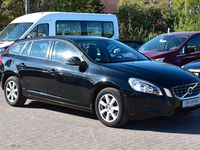 Używany Volvo V60 Kinetic 150 KM (110 kW) 2011 Czarny Kombi