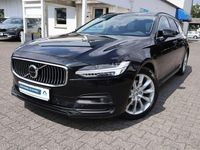 Gebraucht Volvo V90 Momentum 197 PS (144 kW) 2022 Onyx black Kombi
