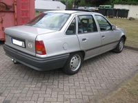 Gebraucht Opel Kadett 75 PS (55 kW) 1988 Silber Kleinwagen