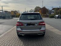 Gebraucht Mercedes ML350 258 PS (189 kW) 2014 Grau SUV
