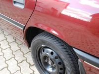 Gebraucht Opel Vectra 90 PS (66 kW) 1991 Rot Kleinwagen