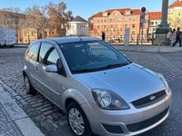 Gebraucht Ford Fiesta 82 PS (60 kW) 2007 Silber Kleinwagen