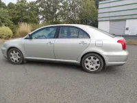 Gebraucht Toyota Avensis Sol 129 PS (94 kW) 2003 Silber Kleinwagen
