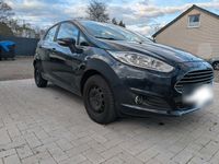 Gebraucht Ford Fiesta Titanium 80 PS (58 kW) 2017 Blau Kleinwagen