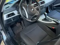 Gebraucht BMW 318 143 PS (105 kW) 2011 Grau Kombi