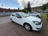 Gebraucht Opel Astra 90 PS (66 kW) 2010 Weiß Limousine