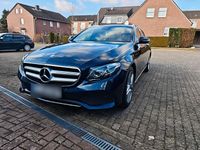 Gebraucht Mercedes E220 194 PS (142 kW) 2017 Blau Kombi