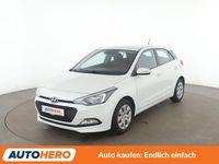 Gebraucht Hyundai i20 Trend 101 PS (74 kW) 2017 Weiß Limousine
