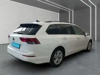 Gebraucht VW Golf VIII Life 150 PS (110 kW) 2024 Weiß Kombi